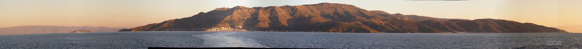 Denizden görülen Marmara Adası panoraması
